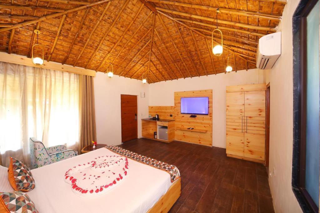 5 Senses Corbett Richness Luxuries Resort ! Destination Wedding & Corporate Events Рамнагар Экстерьер фото